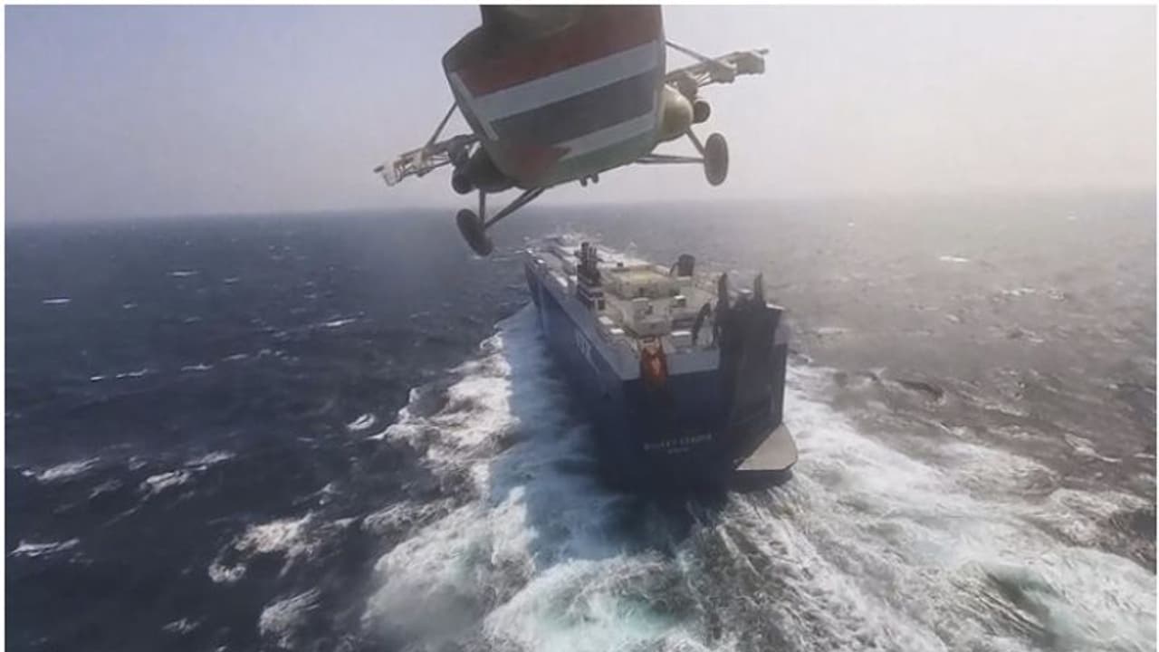 ചെങ്കടലിൽ കപ്പൽ ആക്രമിക്കപ്പെടുമ്പോൾ ഇന്ത്യ നേരിടുന്ന പ്രശ്നം എന്താണ്? ഹൂതികളുടെ ലക്ഷ്യം വളരെ വലുത്, കാരണങ്ങൾ ചെങ്കടലിൽ കപ്പൽ ആക്രമിക്കപ്പെടുമ്പോൾ ഇന്ത്യ നേരിടുന്ന പ്രശ്നം എന്താണ്? ഹൂതികളുടെ ലക്ഷ്യം വളരെ വലുത്, കാരണങ്ങൾ