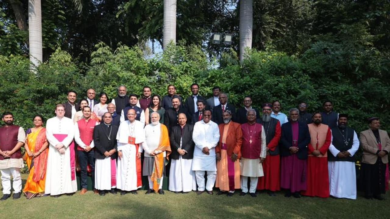 ప్రధాని నరేంద్ర మోడీ నివాసంలో క్రిస్మస్ వేడుకలు ప్రధాని నరేంద్ర మోడీ నివాసంలో క్రిస్మస్ వేడుకలు