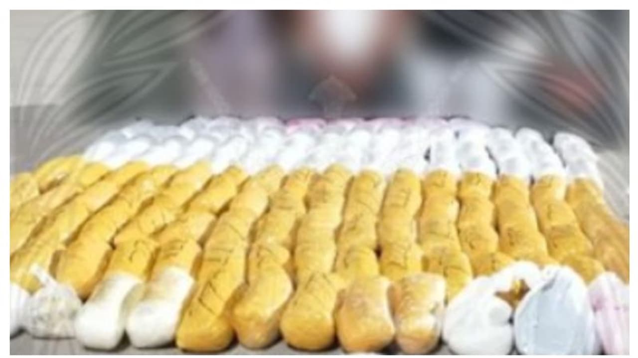 135 കിലോഗ്രാം ലഹരിമരുന്നുമായി അഞ്ച് വിദേശികള് ഒമാനില് അറസ്റ്റില് 135 കിലോഗ്രാം ലഹരിമരുന്നുമായി അഞ്ച് വിദേശികള് ഒമാനില് അറസ്റ്റില്