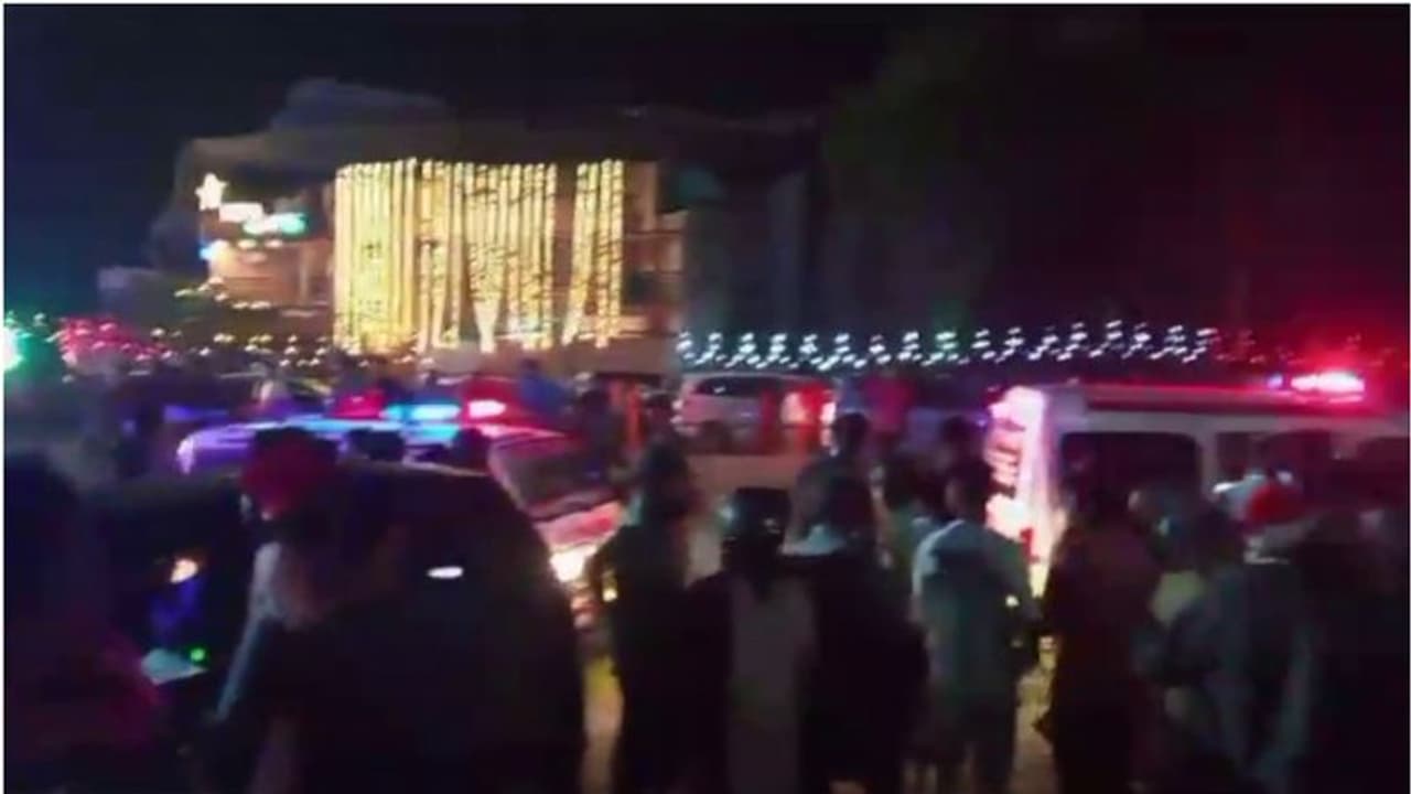 നെയ്യാറ്റിൻകര പുത്തൻകടയിൽ പുൽക്കൂട് പ്രദർശനത്തിനുള്ള താൽക്കാലിക നടപ്പാലം തകർന്നു; നിരവധി പേർക്ക് പരിക്ക്