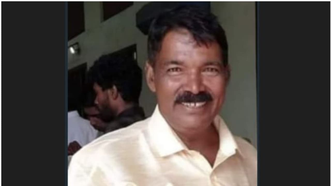 ക്രിസ്മസ് ദീപാലങ്കാരത്തിനിടെ വൈദ്യുതാഘാതമേറ്റ് ഗൃഹനാഥന് ദാരുണാന്ത്യം ക്രിസ്മസ് ദീപാലങ്കാരത്തിനിടെ വൈദ്യുതാഘാതമേറ്റ് ഗൃഹനാഥന് ദാരുണാന്ത്യം