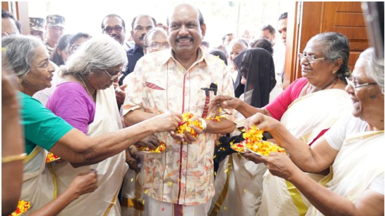 ഗാന്ധിഭവന് യൂസഫലിയുടെ പുതുവർഷ സമ്മാനം, 20 കോടി ചെലവിൽ ബഹുനില മന്ദിരം ഒരുങ്ങുന്നു, 300 പേർക്ക് താമസ സൗകര്യം ഗാന്ധിഭവന് യൂസഫലിയുടെ പുതുവർഷ സമ്മാനം, 20 കോടി ചെലവിൽ ബഹുനില മന്ദിരം ഒരുങ്ങുന്നു, 300 പേർക്ക് താമസ സൗകര്യം