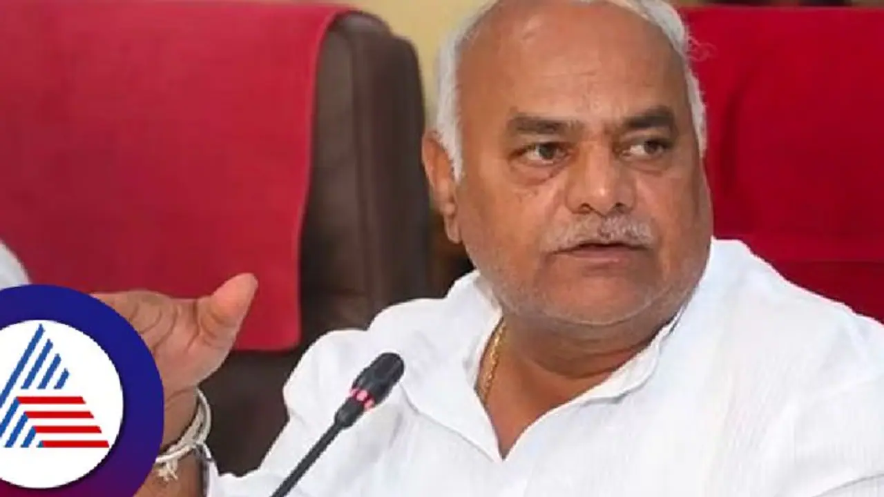 ರೈತರ ಬಗ್ಗೆ ಅವಹೇಳನಕಾರಿ ಹೇಳಿಕೆ; ಪ್ರತಿಪಕ್ಷಗಳು ಮುಗಿಬೀಳ್ತಿದ್ದಂತೆ ಸಚಿವ ಶಿವಾನಂದ ಪಾಟೀಲ್ ಯುಟರ್ನ್! ರೈತರ ಬಗ್ಗೆ ಅವಹೇಳನಕಾರಿ ಹೇಳಿಕೆ; ಪ್ರತಿಪಕ್ಷಗಳು ಮುಗಿಬೀಳ್ತಿದ್ದಂತೆ ಸಚಿವ ಶಿವಾನಂದ ಪಾಟೀಲ್ ಯುಟರ್ನ್!