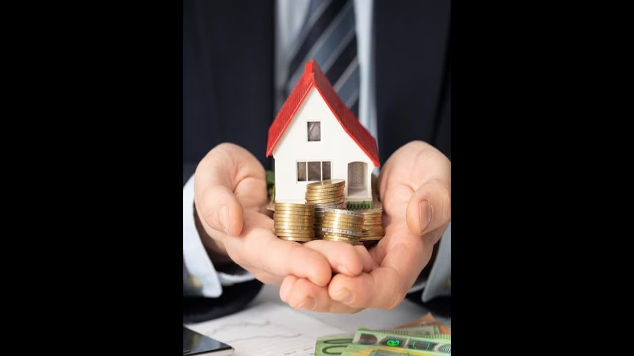 2024ನೇ ಸಾಲಿನಲ್ಲಿ ಮನೆ ಖರೀದಿ ಉತ್ತಮನಾ ಅಥವಾ ಬಾಡಿಗೆ ಮನೆಯೇ ಓಕೆನಾ? ತಜ್ಞರು ಏನಂತಾರೆ? 2024ನೇ ಸಾಲಿನಲ್ಲಿ ಮನೆ ಖರೀದಿ ಉತ್ತಮನಾ ಅಥವಾ ಬಾಡಿಗೆ ಮನೆಯೇ ಓಕೆನಾ? ತಜ್ಞರು ಏನಂತಾರೆ?