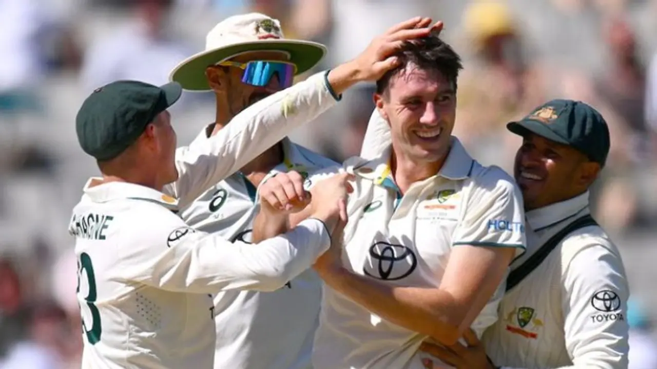 കമ്മിന്സിന് അഞ്ച് വിക്കറ്റ്! പിന്നാലെ തിരിച്ചടിച്ച് പാകിസ്ഥാന്, ഓസീസിന് നാല് വിക്കറ്റ് നഷ്ടം കമ്മിന്സിന് അഞ്ച് വിക്കറ്റ്! പിന്നാലെ തിരിച്ചടിച്ച് പാകിസ്ഥാന്, ഓസീസിന് നാല് വിക്കറ്റ് നഷ്ടം