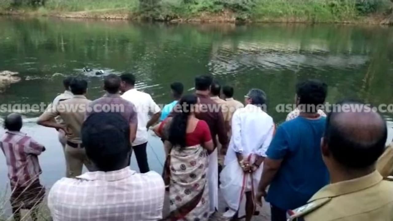 ചെങ്ങന്നൂരിൽ പമ്പയാറ്റിൽ രണ്ട് ശബരിമല തീര്ത്ഥാടകര് മുങ്ങിമരിച്ചു ചെങ്ങന്നൂരിൽ പമ്പയാറ്റിൽ രണ്ട് ശബരിമല തീര്ത്ഥാടകര് മുങ്ങിമരിച്ചു