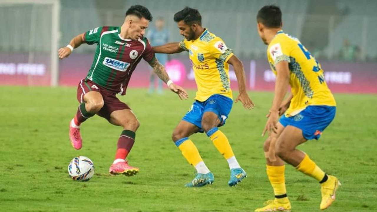 ദിമിത്രിയോസിന്റെ ഗോളില് മോഹന് ബഗാനെ അവരുടെ മണ്ണില് തീര്ത്തു! കേരള ബ്ലാസ്റ്റേഴ്സ് ഐഎസ്എല്ലില് ഒന്നാമത് ദിമിത്രിയോസിന്റെ ഗോളില് മോഹന് ബഗാനെ അവരുടെ മണ്ണില് തീര്ത്തു! കേരള ബ്ലാസ്റ്റേഴ്സ് ഐഎസ്എല്ലില് ഒന്നാമത്