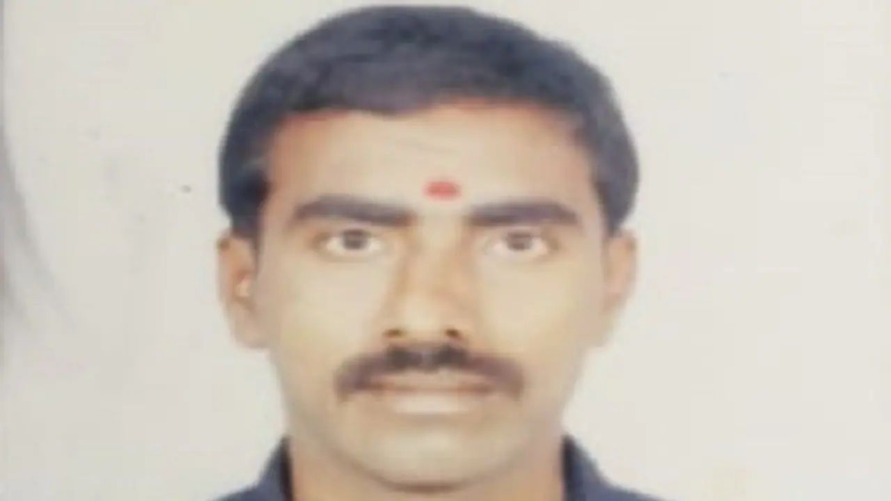 ಶಿವಮೊಗ್ಗದಲ್ಲಿ ಬೆಳ್ಳಂಬೆಳಗ್ಗೆ ಪೊಲೀಸ್ ಫೈರಿಂಗ್: ರೌಡಿಶೀಟರ್ ಒಲಂಗ ಬಂಧನ ಶಿವಮೊಗ್ಗದಲ್ಲಿ ಬೆಳ್ಳಂಬೆಳಗ್ಗೆ ಪೊಲೀಸ್ ಫೈರಿಂಗ್: ರೌಡಿಶೀಟರ್ ಒಲಂಗ ಬಂಧನ