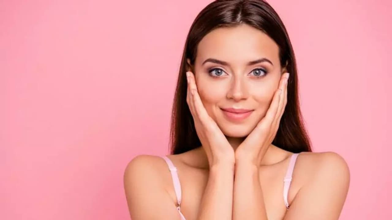 ചര്‍മ്മം കണ്ടാല്‍ പ്രായം തോന്നിക്കുന്നുണ്ടോ? ദിവസവും ഈ രണ്ട് നട്സുകള്‍ മാത്രം കഴിച്ചാല്‍ മതി...