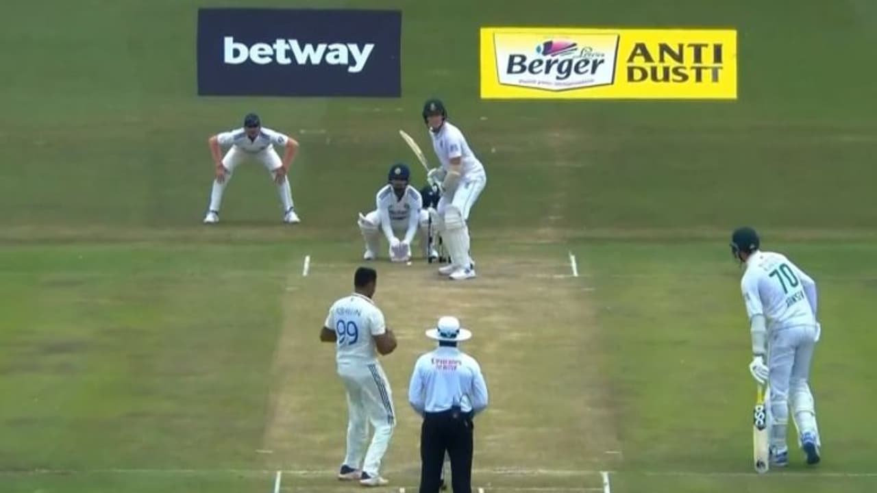 'അങ്ങനങ്ങ് പോയാലോ', പന്തെറിയും മുമ്പെ ക്രീസ് വിട്ടിറങ്ങിയ മാര്ക്കോ യാന്സനെ താക്കീത് ചെയ്ത് അശ്വിന് 'അങ്ങനങ്ങ് പോയാലോ', പന്തെറിയും മുമ്പെ ക്രീസ് വിട്ടിറങ്ങിയ മാര്ക്കോ യാന്സനെ താക്കീത് ചെയ്ത് അശ്വിന്