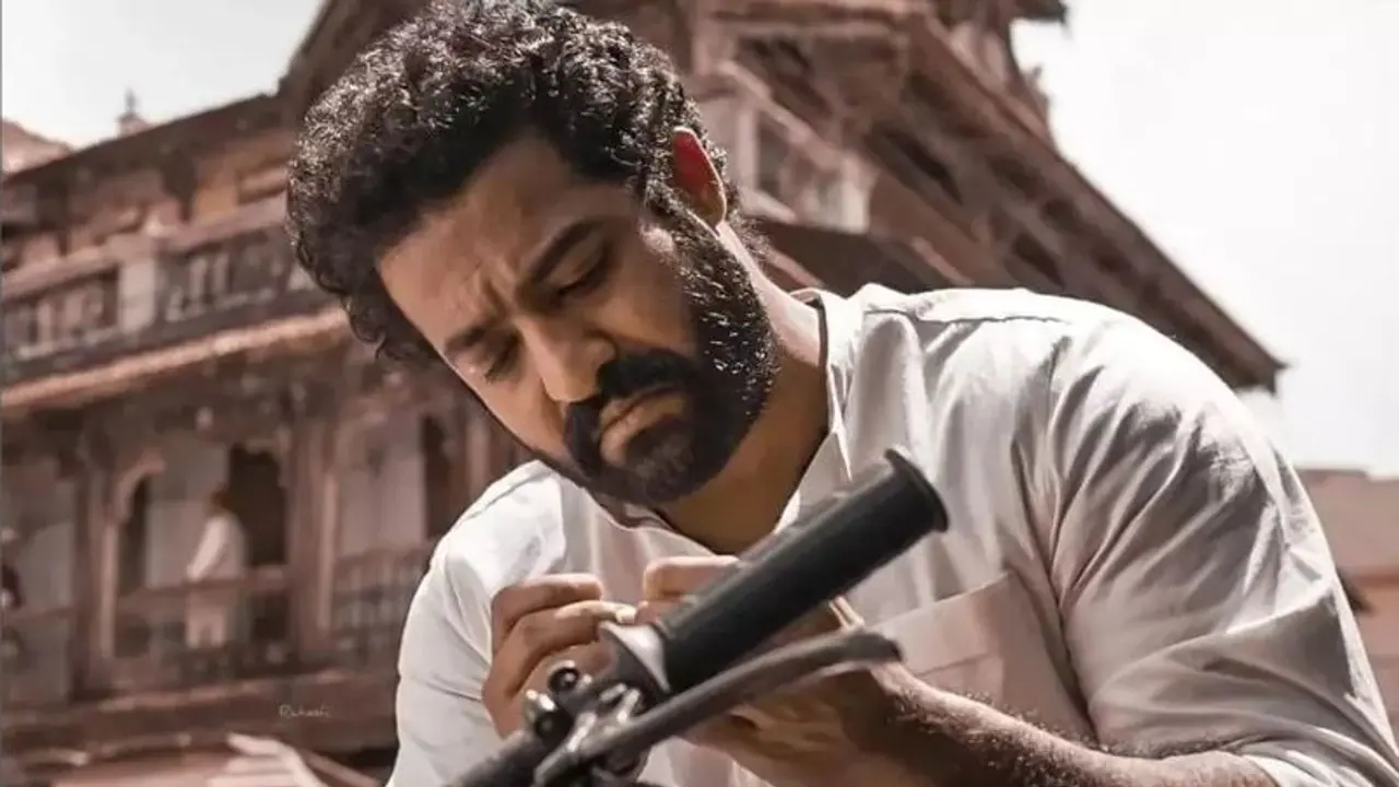 ದೇವರ ರೂಪದಲ್ಲಿ ಕನ್ನಡಕ್ಕೆ ಬರುತ್ತಿರುವ ಜ್ಯೂನಿಯರ್ ಎನ್‌ಟಿಆರ್‌; ಜಾನ್ವಿ ಕಪೂರ್ ಬರುತ್ತಿಲ್ವಾ!?