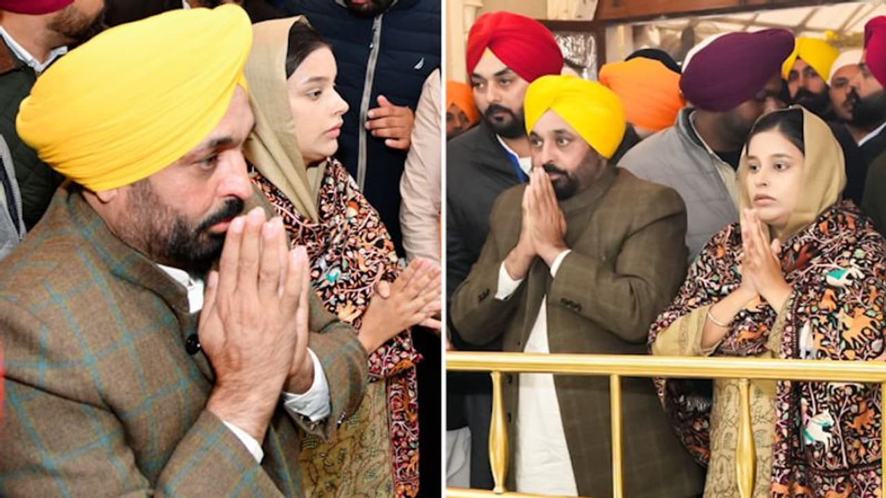 CM pays obeisance at Gurdwara Sri Fatehgarh Sahib during Shaheedi Sabha CM pays obeisance at Gurdwara Sri Fatehgarh Sahib during Shaheedi Sabha