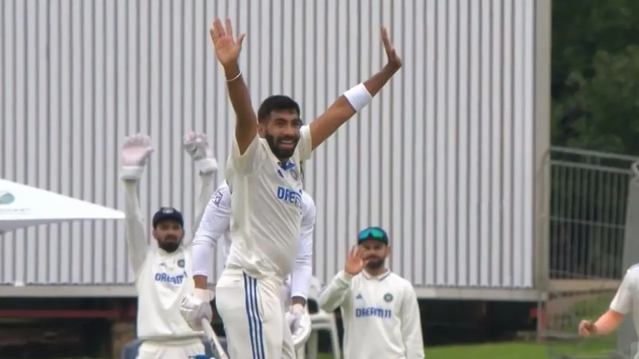 ಬಾಕ್ಸಿಂಗ್ ಡೇ ಟೆಸ್ಟ್ ಸೋಲಿನ ಬೆನ್ನಲ್ಲೇ ಎಚ್ಚೆತ್ತ ಟೀಂ ಇಂಡಿಯಾ; ಕೇಪ್ಟೌನ್ ಟೆಸ್ಟ್ಗೆ ಮಾರಕ ವೇಗಿ ಸೇರ್ಪಡೆ ಬಾಕ್ಸಿಂಗ್ ಡೇ ಟೆಸ್ಟ್ ಸೋಲಿನ ಬೆನ್ನಲ್ಲೇ ಎಚ್ಚೆತ್ತ ಟೀಂ ಇಂಡಿಯಾ; ಕೇಪ್ಟೌನ್ ಟೆಸ್ಟ್ಗೆ ಮಾರಕ ವೇಗಿ ಸೇರ್ಪಡೆ