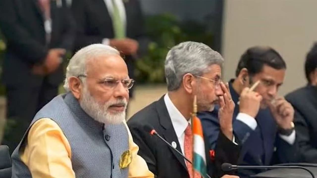 ನರೇಂದ್ರ ಮೋದಿಯಂಥ ಕೆಲಸ ಮಾಡುವವರನ್ನು ನೋಡಿಯೇ ಇಲ್ಲ: ಕೇಂದ್ರ ಸಚಿವ ಜೈಶಂಕರ ನರೇಂದ್ರ ಮೋದಿಯಂಥ ಕೆಲಸ ಮಾಡುವವರನ್ನು ನೋಡಿಯೇ ಇಲ್ಲ: ಕೇಂದ್ರ ಸಚಿವ ಜೈಶಂಕರ