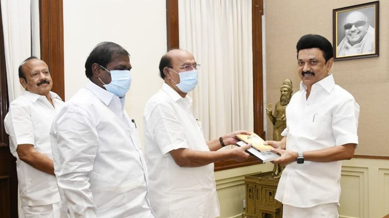 மேகதாதுவில் புதிய அணை கட்டத் துடிப்பதா? தமிழக சட்டமன்றத்தில் உடனடியாக தீர்மானம் நிறைவேற்றுங்கள் ராமதாஸ் 