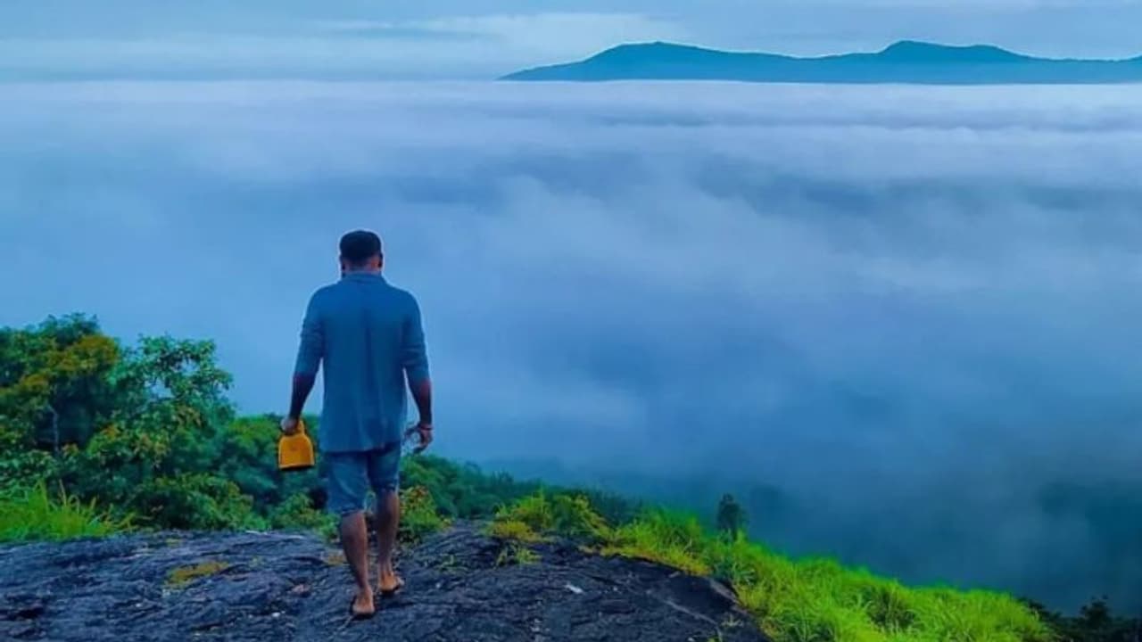 വട്ടമല വ്യൂ പോയിന്‍റിലെ പാറയിൽ നിന്ന് സെൽഫി എടുക്കാൻ ശ്രമം; 100 അടി താഴ്ചയിലേക്ക് വീണ് നഴ്സിങ് വിദ്യാർത്ഥി 