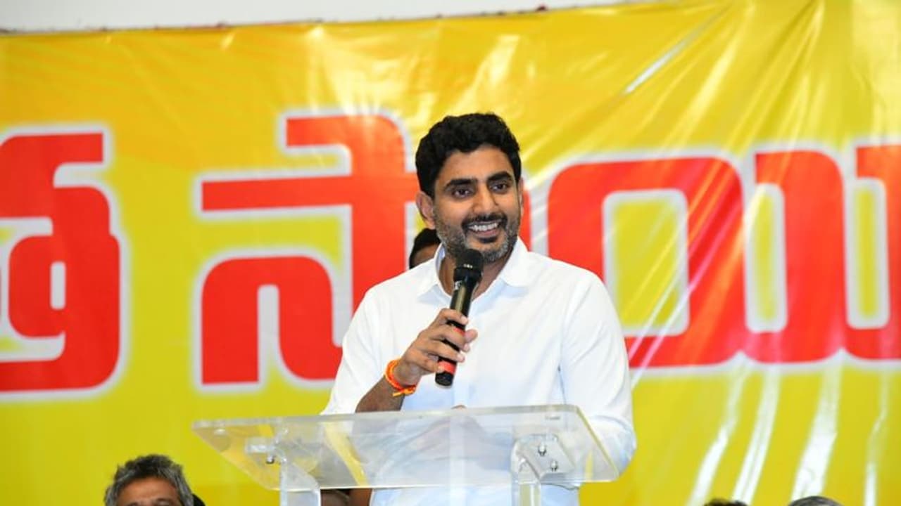 బీసీలపై తెలుగు దేశం ఫోకస్: జయహో బీసీకి శ్రీకారం, జగన్ కు చెక్ పెట్టేనా? బీసీలపై తెలుగు దేశం ఫోకస్: జయహో బీసీకి శ్రీకారం, జగన్ కు చెక్ పెట్టేనా?