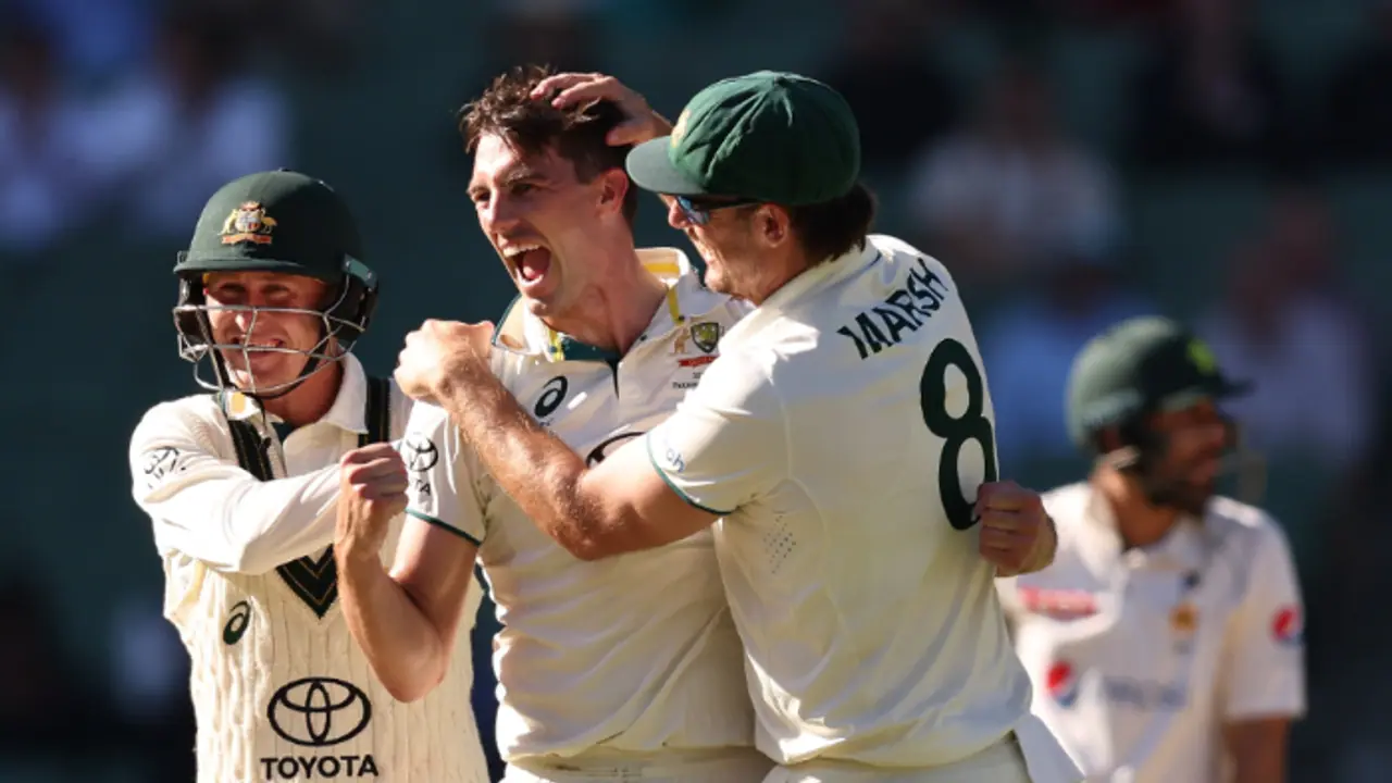 Australia claims No. 1 Test ranking from India after a dominating series against Pakistan