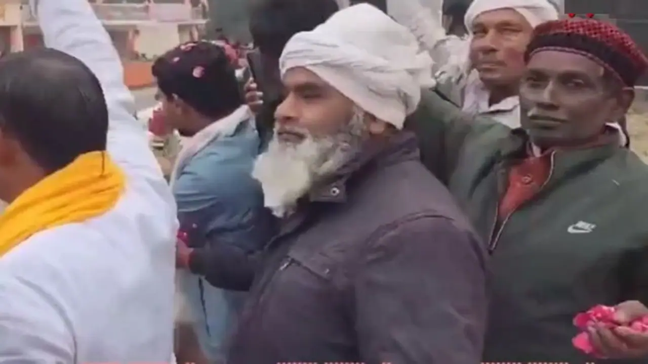 ಆಯೋಧ್ಯೆಯಲ್ಲಿ ಮೋದಿಗೆ ಹೂಮಳೆ ಸ್ವಾಗತ ನೀಡಿದ ಬಾಬ್ರಿ ಮಸೀದಿ ಅರ್ಜಿದಾರ ಇಕ್ಬಾಲ್ ಅನ್ಸಾರಿ! ಆಯೋಧ್ಯೆಯಲ್ಲಿ ಮೋದಿಗೆ ಹೂಮಳೆ ಸ್ವಾಗತ ನೀಡಿದ ಬಾಬ್ರಿ ಮಸೀದಿ ಅರ್ಜಿದಾರ ಇಕ್ಬಾಲ್ ಅನ್ಸಾರಿ!