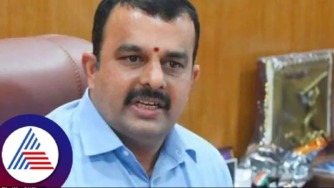 ಕಾಂಗ್ರೆಸ್ ನಾಯಕರು ರಾಮಮಂದಿರ ಉದ್ಘಾಟನೆಗೆ ಬಂದು ಕರಸೇವಕರ ಮಾರಣಹೋಮಕ್ಕೆ ಪ್ರಾಯಶ್ಚಿತ ಮಾಡಿಕೊಳ್ಳಲಿ: ಮಾಜಿ ಸಚಿವ ಸುನೀಲ್ ಕುಮಾರ್ ಕಾಂಗ್ರೆಸ್ ನಾಯಕರು ರಾಮಮಂದಿರ ಉದ್ಘಾಟನೆಗೆ ಬಂದು ಕರಸೇವಕರ ಮಾರಣಹೋಮಕ್ಕೆ ಪ್ರಾಯಶ್ಚಿತ ಮಾಡಿಕೊಳ್ಳಲಿ: ಮಾಜಿ ಸಚಿವ ಸುನೀಲ್ ಕುಮಾರ್