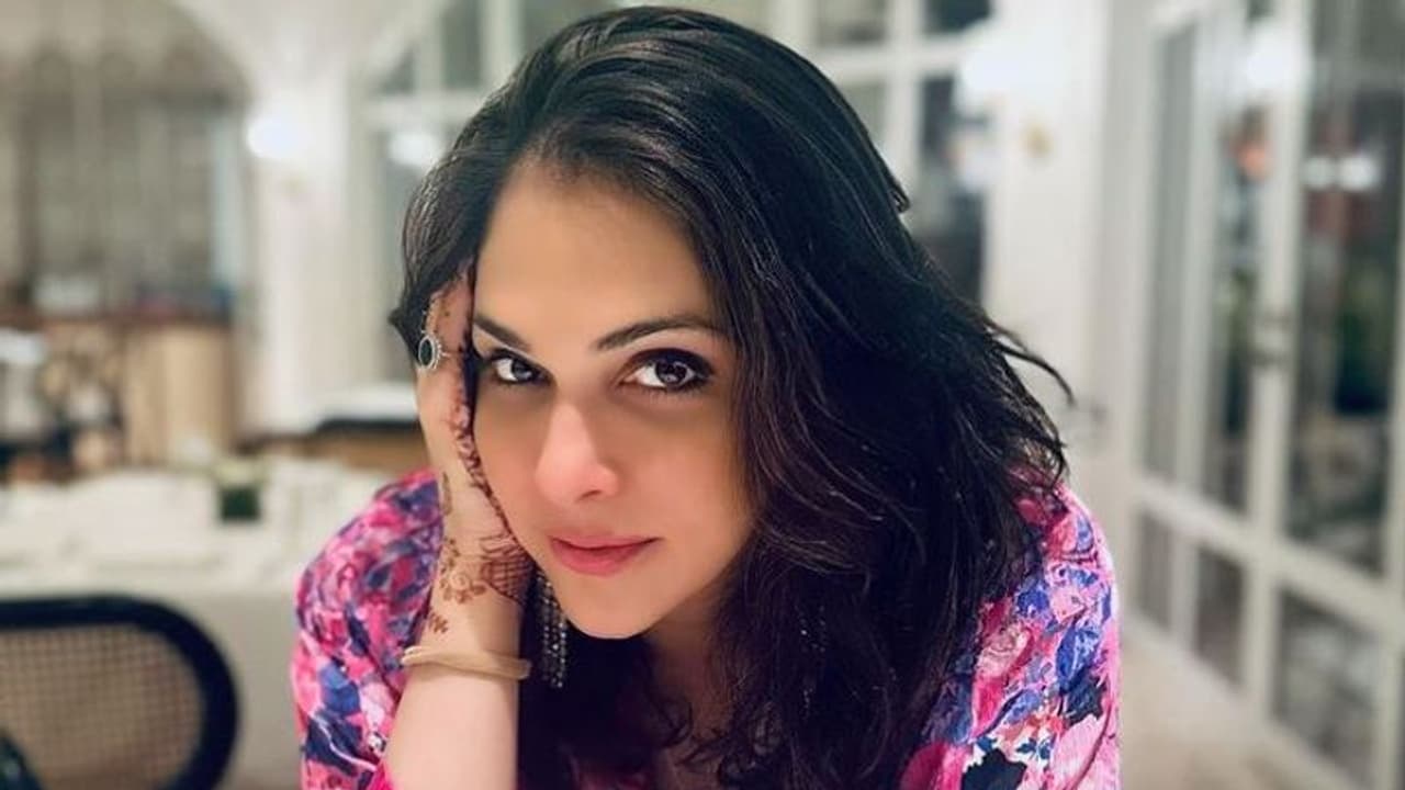 ಡಿವೋರ್ಸ್ ಸೀಕ್ರೆಟ್ ಬಿಚ್ಚಿಟ್ಟ ನಟಿ ಇಷಾ ಕೊಪ್ಪೀಕರ್; ಇಂದರ್ ಕುಮಾರ್ ನೆನಪು ಮರೆಯಾಗಿಲ್ಲವೇ? ಡಿವೋರ್ಸ್ ಸೀಕ್ರೆಟ್ ಬಿಚ್ಚಿಟ್ಟ ನಟಿ ಇಷಾ ಕೊಪ್ಪೀಕರ್; ಇಂದರ್ ಕುಮಾರ್ ನೆನಪು ಮರೆಯಾಗಿಲ್ಲವೇ?