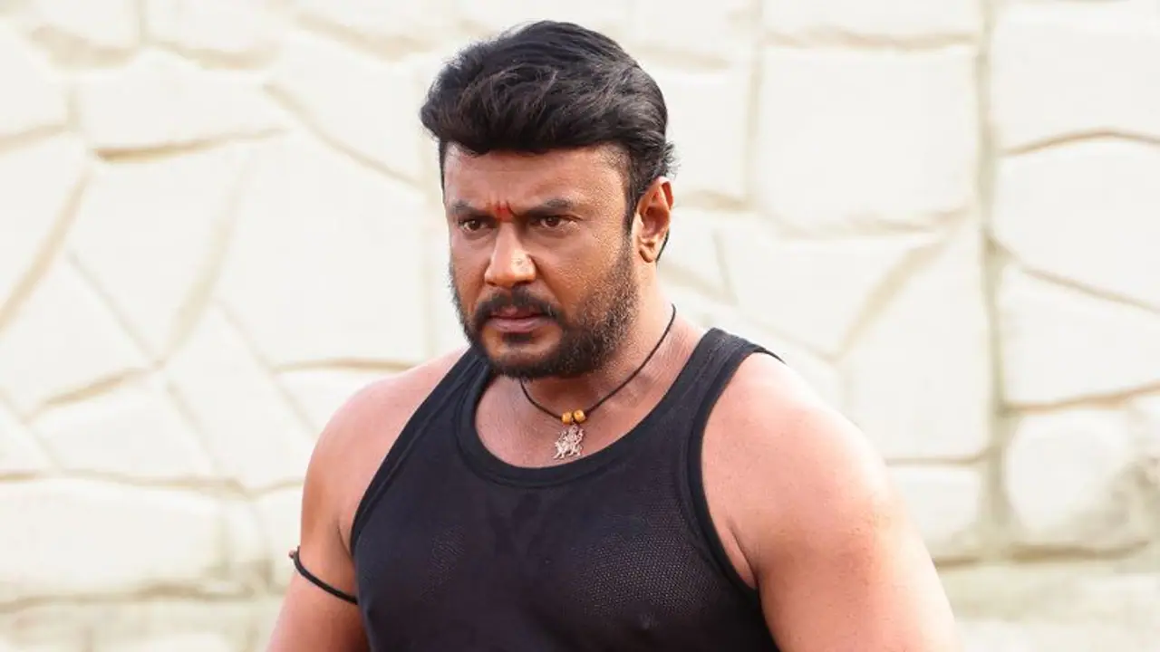 Darshan Kaatera Review: ಕತೆಯೆಂಬ ಬೆಂಕಿಯಲ್ಲಿ ಕಾದು ಮಿರುಗುವ ಕಾಟೇರ Darshan Kaatera Review: ಕತೆಯೆಂಬ ಬೆಂಕಿಯಲ್ಲಿ ಕಾದು ಮಿರುಗುವ ಕಾಟೇರ
