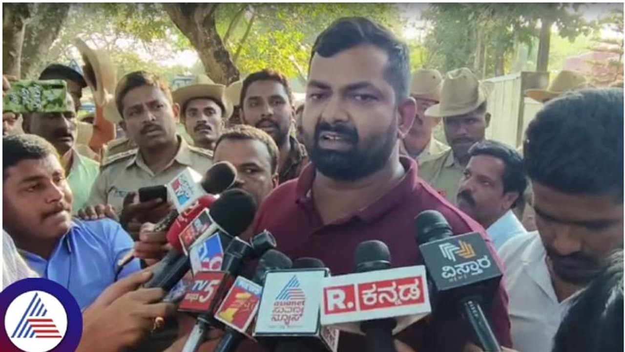 ಹಾಸನ ಮರ ಕಡಿತಲೆ ಪ್ರಕರಣದಲ್ಲಿ ಜಾಮೀನಿನ ಮೇಲೆ ಹೊರಬಂದ ವಿಕ್ರಂ ಸಿಂಹ!