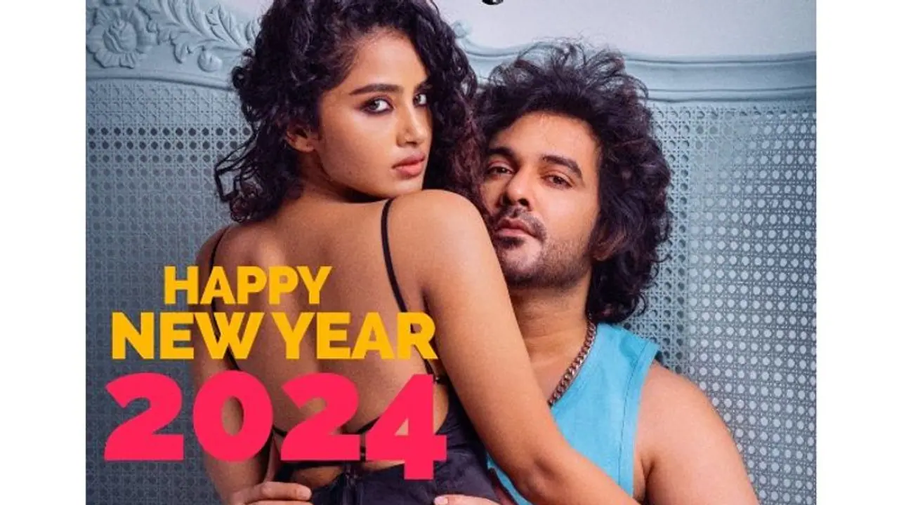 వామ్మో గతంలో ఎప్పుడూ చూడని అనుపమ..టిల్లుతో రొమాంటిక్ ఫోజు, దెబ్బకు బౌండరీలు బ్రేక్ వామ్మో గతంలో ఎప్పుడూ చూడని అనుపమ..టిల్లుతో రొమాంటిక్ ఫోజు, దెబ్బకు బౌండరీలు బ్రేక్