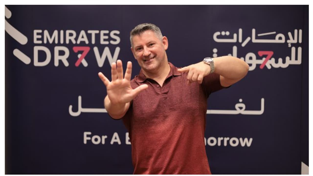 എമിറേറ്റ്സ് ഫാസ്റ്റ്5ല് വമ്പന് സമ്മാനം കനേഡിയന് പൗരന്; ഗ്രാന്ഡ് പ്രൈസിലൂടെ ദീർഘകാലത്തെ സാമ്പത്തിക ഭദ്രത എമിറേറ്റ്സ് ഫാസ്റ്റ്5ല് വമ്പന് സമ്മാനം കനേഡിയന് പൗരന്; ഗ്രാന്ഡ് പ്രൈസിലൂടെ ദീർഘകാലത്തെ സാമ്പത്തിക ഭദ്രത