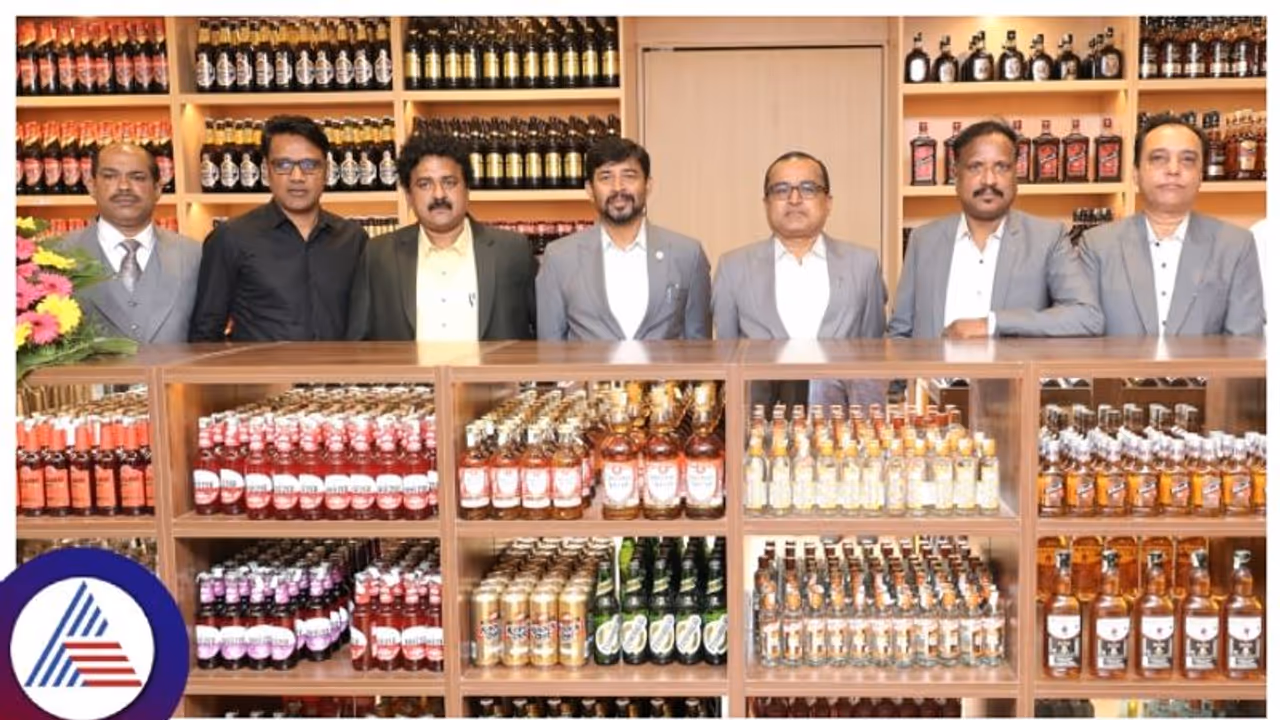 ಬೆಂಗಳೂರಿನ ಬಸವೇಶ್ವರ ನಗರದಲ್ಲಿ ಮೊದಲ ಸರ್ಕಾರಿ ಪ್ರೀಮಿಯಂ ಮದ್ಯ ಮಾರಾಟ ಮಳಿಗೆ ಉದ್ಘಾಟನೆ ಬೆಂಗಳೂರಿನ ಬಸವೇಶ್ವರ ನಗರದಲ್ಲಿ ಮೊದಲ ಸರ್ಕಾರಿ ಪ್ರೀಮಿಯಂ ಮದ್ಯ ಮಾರಾಟ ಮಳಿಗೆ ಉದ್ಘಾಟನೆ