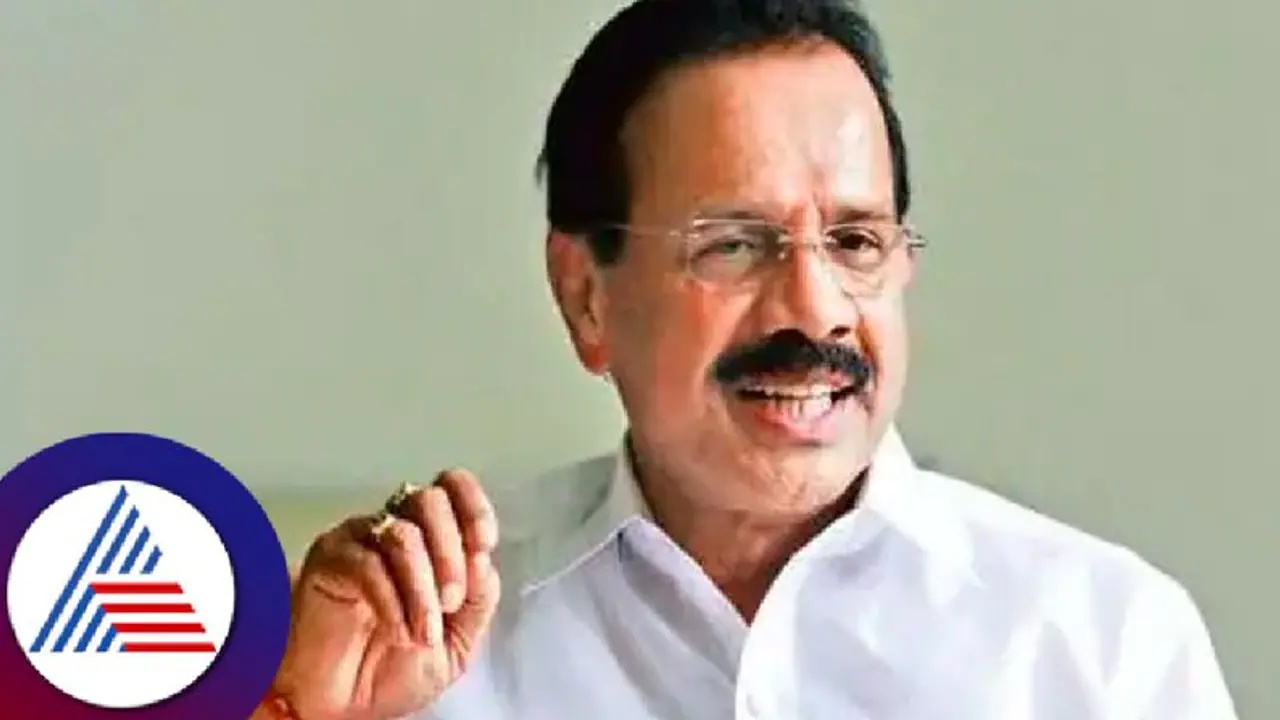 ಸ್ಪರ್ಧೆ ಬಗ್ಗೆ ನಾನೇನೂ ಹೇಳಲ್ಲ, ಕಾಲ ಕೂಡಿಬರಲಿ: ಡಿವಿಎಸ್ ಸ್ಪರ್ಧೆ ಬಗ್ಗೆ ನಾನೇನೂ ಹೇಳಲ್ಲ, ಕಾಲ ಕೂಡಿಬರಲಿ: ಡಿವಿಎಸ್