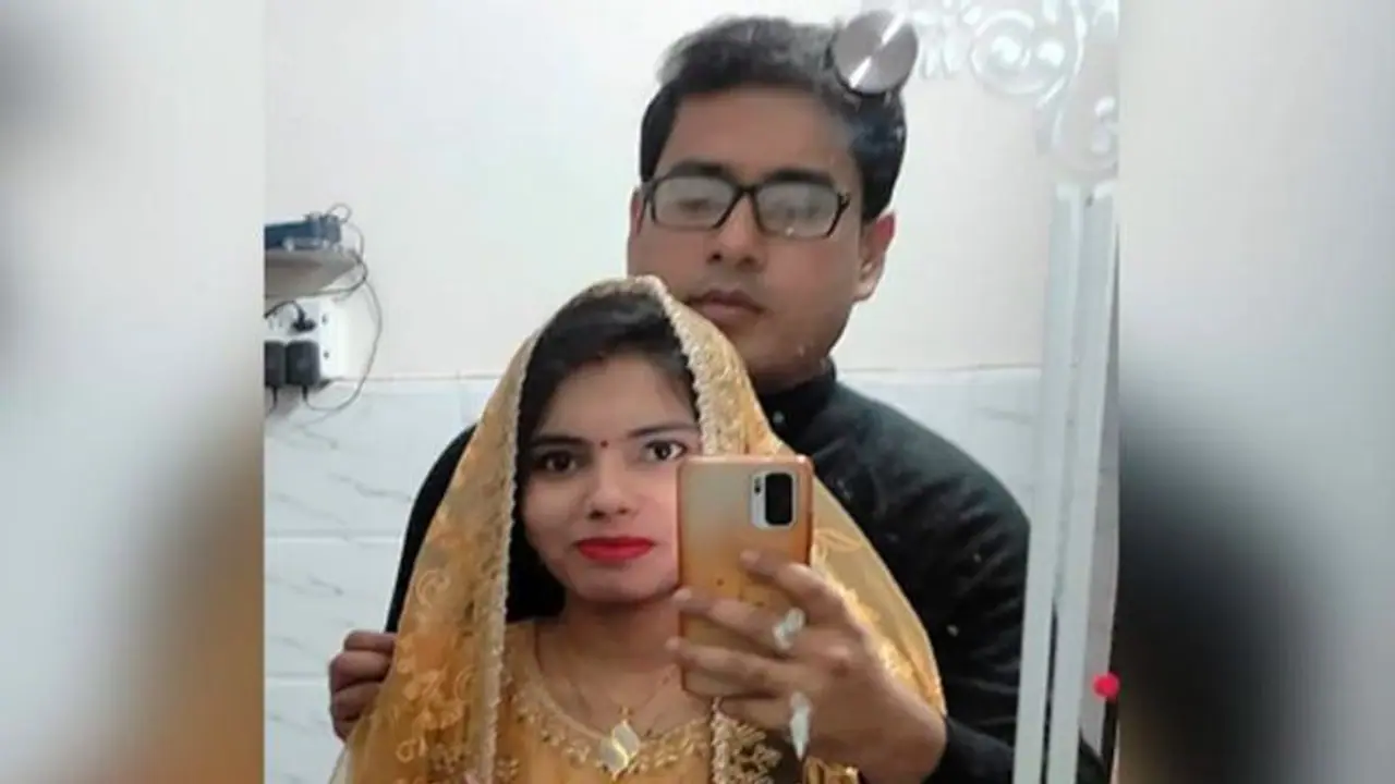 ಹೆಂಡ್ತಿ ಕೊಂದು ಮೆಟ್ರೋ ಸ್ಟೇಷನ್ನಿಂದ ಹಾರಿ ಗಂಡ ಸಾವಿಗೆ ಶರಣು: ಅಮ್ಮನ ಹೆಣದ ಮುಂದೆ ಮಗುವಿನ ರೋದನೆ ಹೆಂಡ್ತಿ ಕೊಂದು ಮೆಟ್ರೋ ಸ್ಟೇಷನ್ನಿಂದ ಹಾರಿ ಗಂಡ ಸಾವಿಗೆ ಶರಣು: ಅಮ್ಮನ ಹೆಣದ ಮುಂದೆ ಮಗುವಿನ ರೋದನೆ