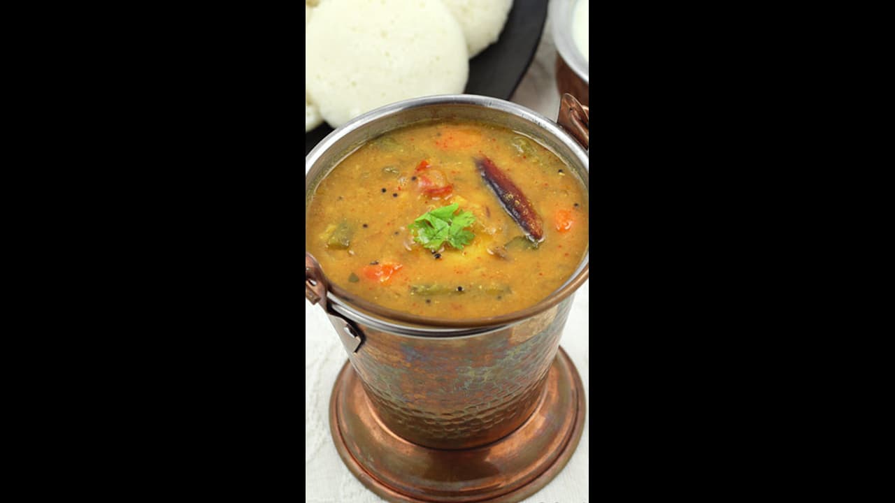 வாழைப்பூ வச்சு இப்படி ஒருமுறை சாம்பார் செஞ்சு பாருங்க.. அட்டகாசமா இருக்கும்!