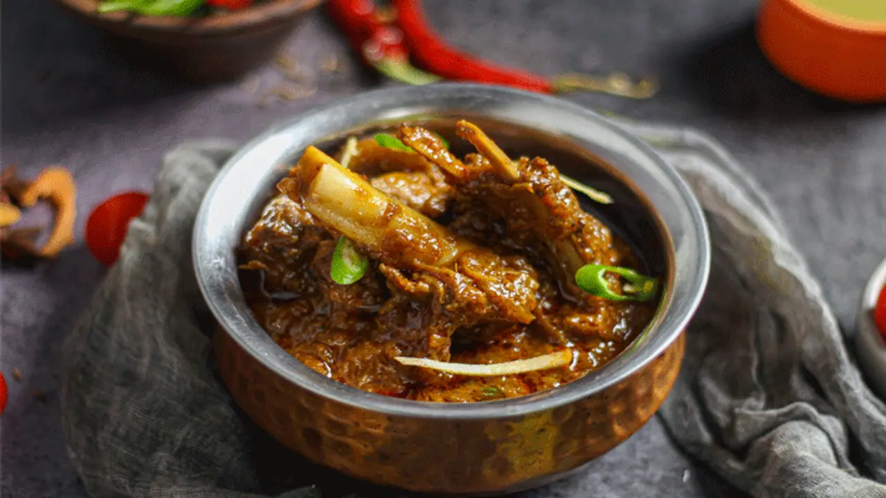 Soft Mutton Recipe: ಬೆಣ್ಣೆಯಂತೆ ಮೃದುವಾದ ಮಟನ್ ಮಾಡೋದು ಹೇಗೆ? ಇಲ್ಲಿವೆ ಸಿಂಪಲ್ ಟಿಪ್ಸ್! Soft Mutton Recipe: ಬೆಣ್ಣೆಯಂತೆ ಮೃದುವಾದ ಮಟನ್ ಮಾಡೋದು ಹೇಗೆ? ಇಲ್ಲಿವೆ ಸಿಂಪಲ್ ಟಿಪ್ಸ್!