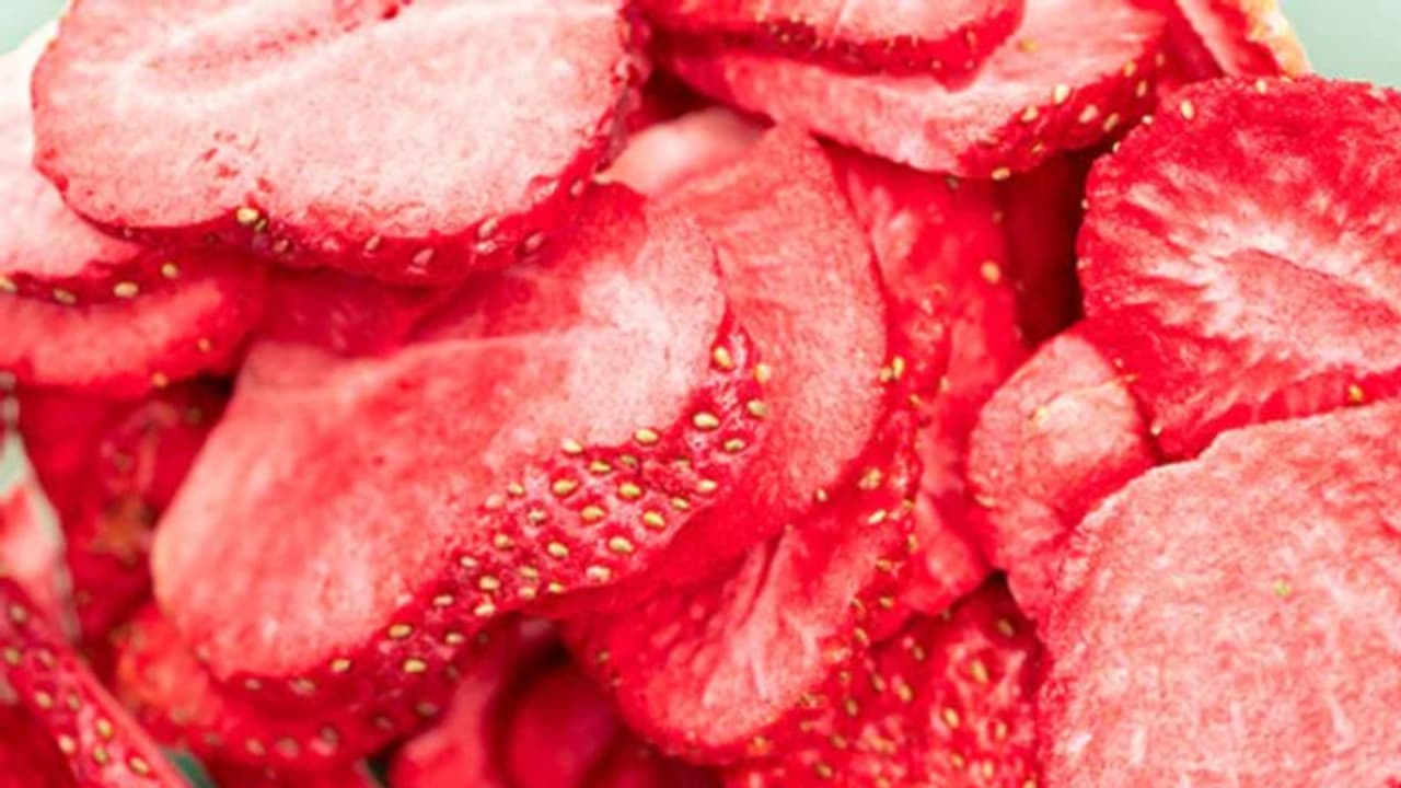 ഡ്രൈഡ് സ്ട്രോബെറി കഴിക്കുന്നത് കൊണ്ടുള്ള ഗുണങ്ങള്‍ അറിയാമോ? 