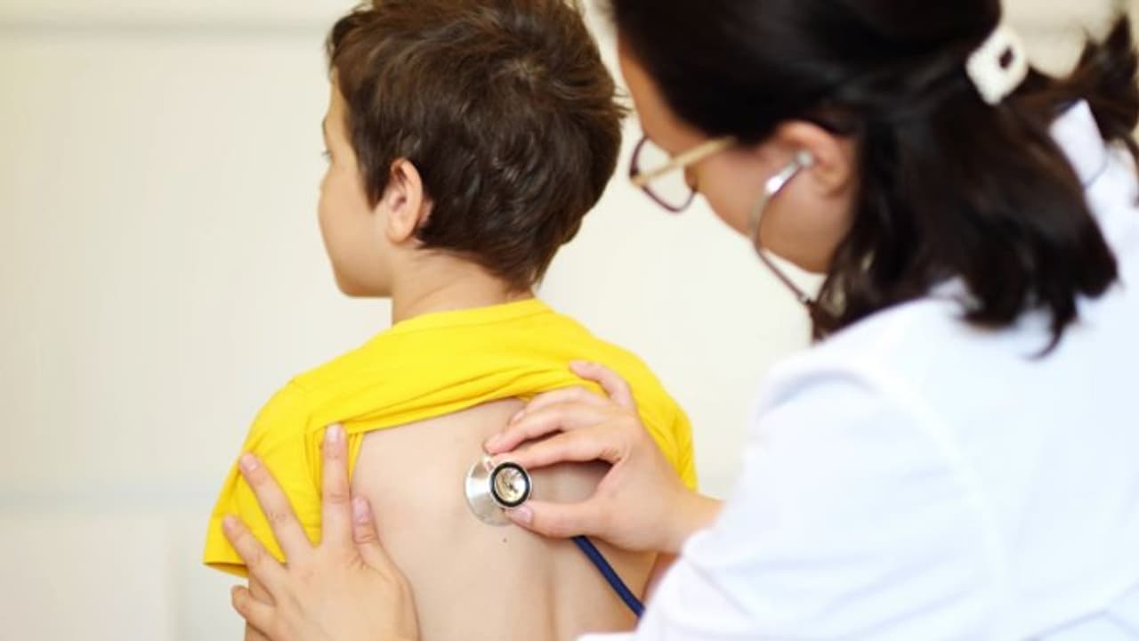 കുട്ടികളിൽ ന്യുമോണിയ പിടിപെടാതിരിക്കാൻ ശ്രദ്ധിക്കേണ്ട കാര്യങ്ങള്‍... 