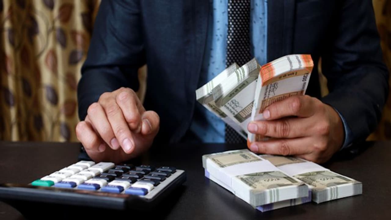 പണം ഉണ്ടാക്കാൻ മാത്രം പഠിച്ചാൽ പോരാ., കൈകാര്യം ചെയ്യാൻ അറിഞ്ഞില്ലെങ്കിൽ പാപ്പരാകും; ഈ 4 കാര്യങ്ങൾ ഓർക്കുക പണം ഉണ്ടാക്കാൻ മാത്രം പഠിച്ചാൽ പോരാ., കൈകാര്യം ചെയ്യാൻ അറിഞ്ഞില്ലെങ്കിൽ പാപ്പരാകും; ഈ 4 കാര്യങ്ങൾ ഓർക്കുക