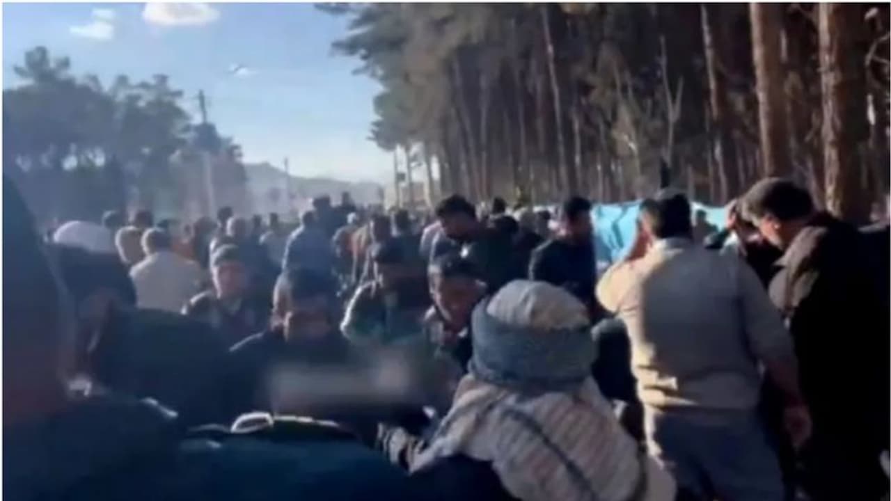 സൊലൈമാനിയുടെ ഖബറിനരികെ ഇരട്ട സ്ഫോടനം, 70 പേര്‍ കൊല്ലപ്പെട്ടു, 170 പേര്‍ക്ക് പരിക്ക്, സംഭവം അനുസ്മരണത്തിനിടെ 