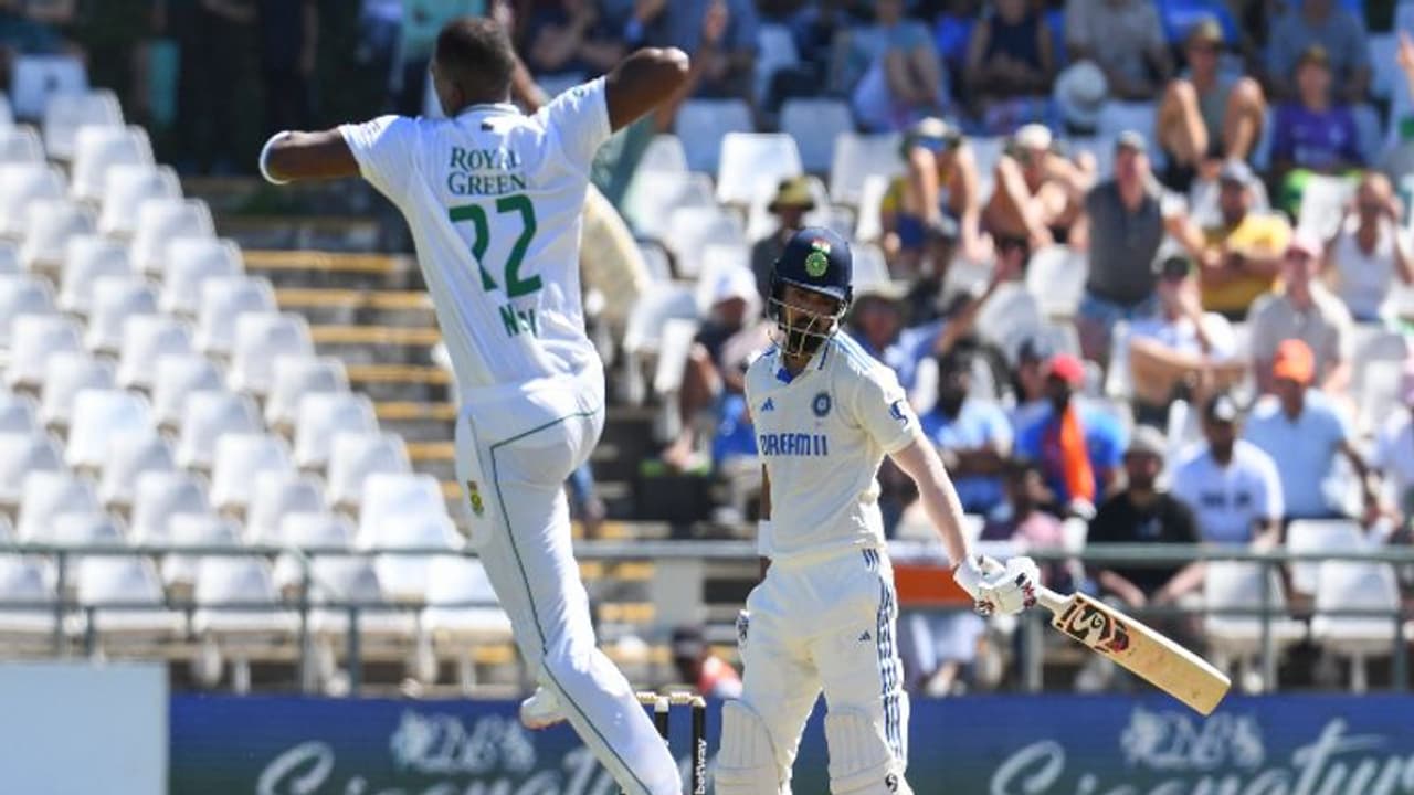 ചരിത്രത്തിലെ ഏറ്റവും ചെറിയ ടെസ്റ്റിന് വേദിയായ കേപ്ടൗണ് പിച്ചിന് ഒടുവില് മാര്ക്കിട്ട് ഐസിസി ചരിത്രത്തിലെ ഏറ്റവും ചെറിയ ടെസ്റ്റിന് വേദിയായ കേപ്ടൗണ് പിച്ചിന് ഒടുവില് മാര്ക്കിട്ട് ഐസിസി