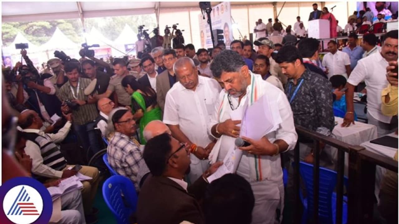 ಮನೆ ಬಾಗಿಲಿಗೆ ಬಂದ ಸರ್ಕಾರಕ್ಕೆ ಸಾವಿರಾರು ದೂರುಗಳ ಸುರಿಮಳೆ: ನೋಡಲ್ ಅಧಿಕಾರಿ ನಿಯೋಜಿಸಿದ ಡಿಸಿಎಂ ಡಿಕೆ. ಶಿವಕುಮಾರ್