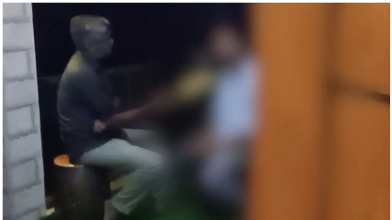 കല്യാണ ആലോചനയില് നിന്ന് പിന്മാറി, പിന്നാലെ 15 ലക്ഷം തട്ടാൻ വ്യാജ പോക്സോ കേസ്; പരാതിയുമായി യുവാവ് കല്യാണ ആലോചനയില് നിന്ന് പിന്മാറി, പിന്നാലെ 15 ലക്ഷം തട്ടാൻ വ്യാജ പോക്സോ കേസ്; പരാതിയുമായി യുവാവ്