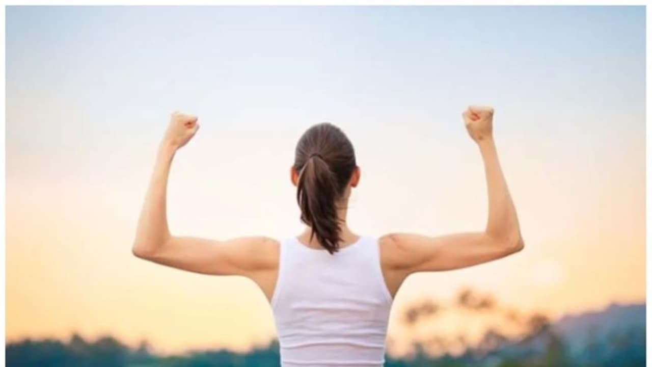 എല്ലുകളെ സ്ട്രോങ്ങ് ആക്കാൻ ശീലമാക്കാം വിറ്റാമിൻ ഡി അടങ്ങിയ നാല് ഡ്രൈ ഫ്രൂട്ട്സുകൾ എല്ലുകളെ സ്ട്രോങ്ങ് ആക്കാൻ ശീലമാക്കാം വിറ്റാമിൻ ഡി അടങ്ങിയ നാല് ഡ്രൈ ഫ്രൂട്ട്സുകൾ