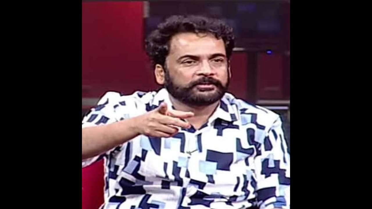 జనాలకు సిగ్గు లేదు పనికిమాలినోళ్లు... శివాజీ హాట్ కామెంట్స్ జనాలకు సిగ్గు లేదు పనికిమాలినోళ్లు... శివాజీ హాట్ కామెంట్స్