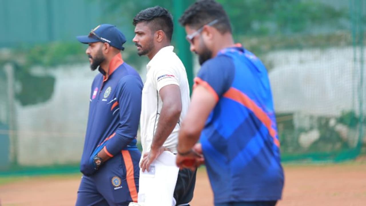 ആലപ്പുഴയിലും റിങ്കു ഷോ! സഞ്ജുവിന് പണികൊടുത്ത് ശിഷ്യനും; രഞ്ജിയില്‍ കേരളത്തിനെതിരെ യുപി മികച്ച സ്‌കോറിലേക്ക്