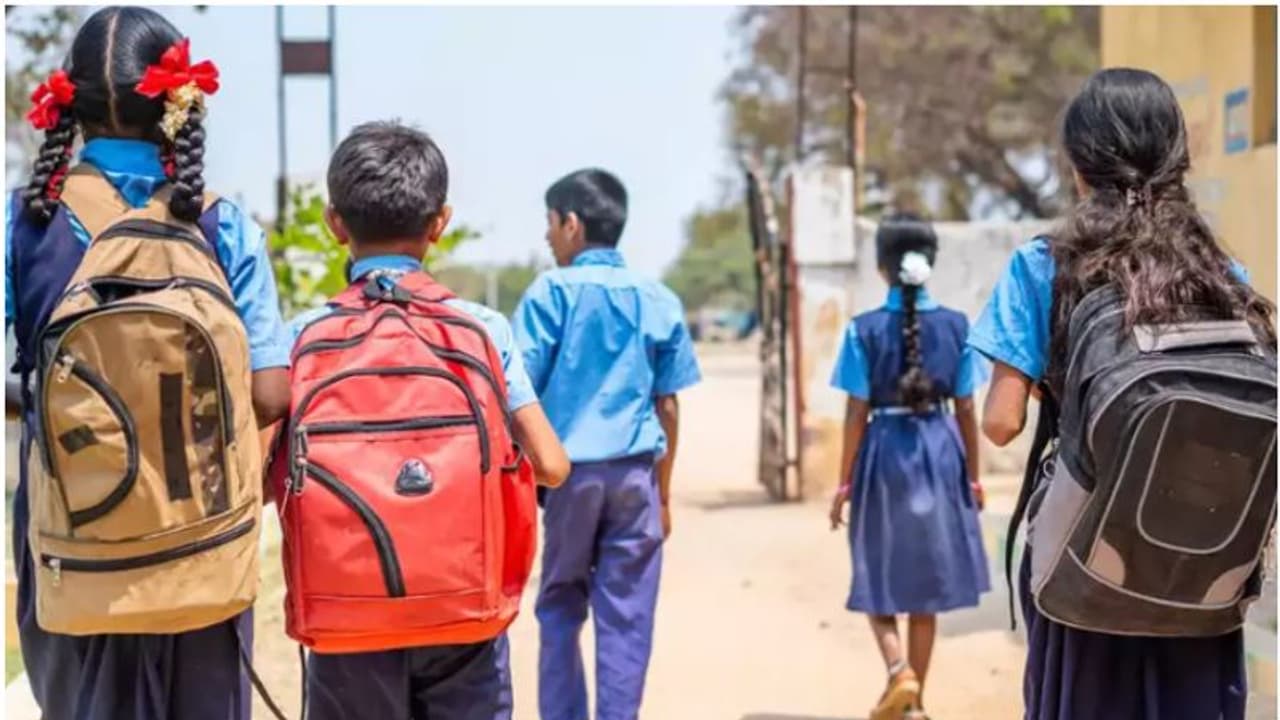 ಶೇ.25ರಷ್ಟು 14 18 ವಯಸ್ಸಿನ ಗ್ರಾಮೀಣ ಮಕ್ಕಳಿಗೆ 2ನೇ ತರಗತಿ ಪಾಠ ಕೂಡಾ ಸರಿಯಾಗಿ ಓದೋಕೆ ಬರೋಲ್ಲ: ವರದಿ