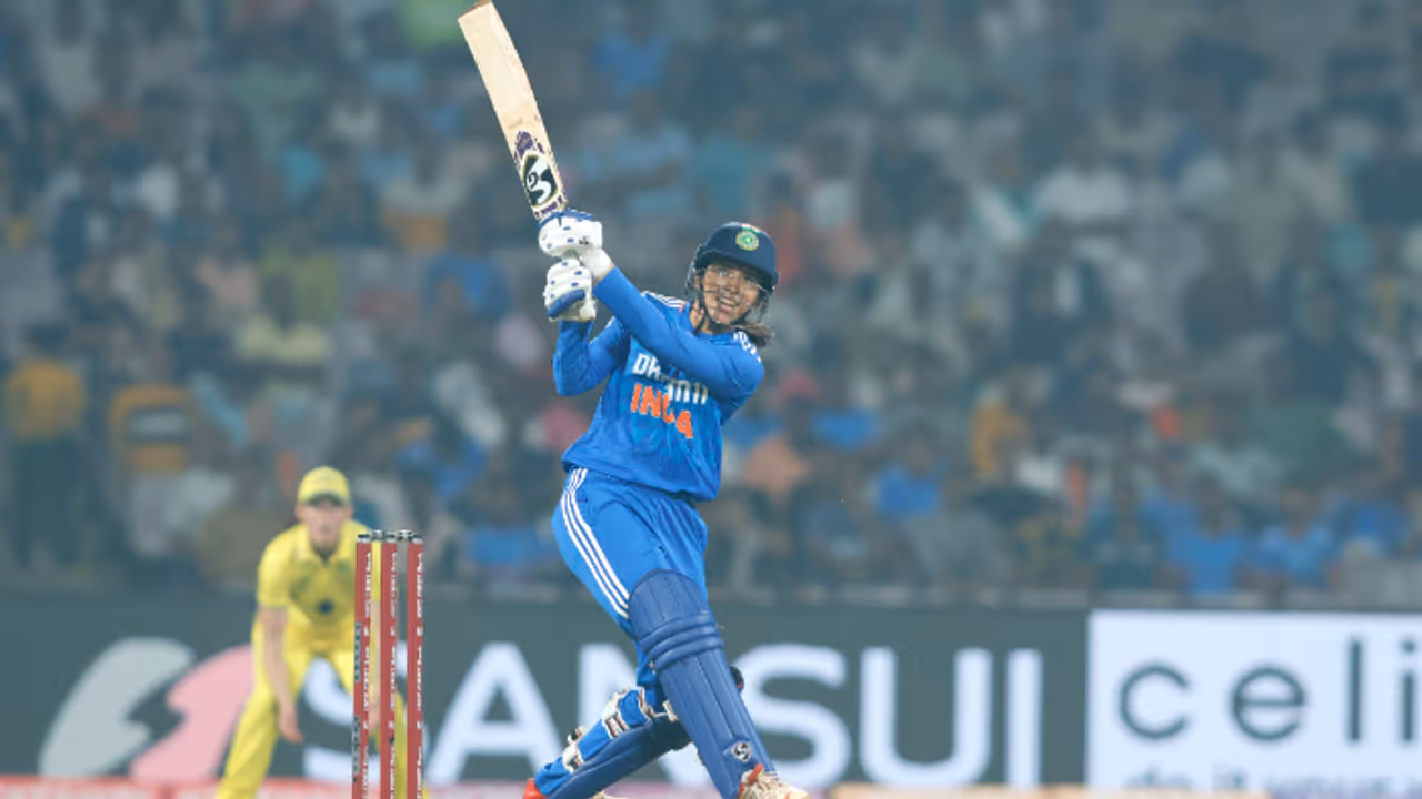 INDW vs AUSW: ఆరంభం అదిరింది.. ఆస్ట్రేలియాపై టీమిండియా అద్భుత విజయం.. INDW vs AUSW: ఆరంభం అదిరింది.. ఆస్ట్రేలియాపై టీమిండియా అద్భుత విజయం..