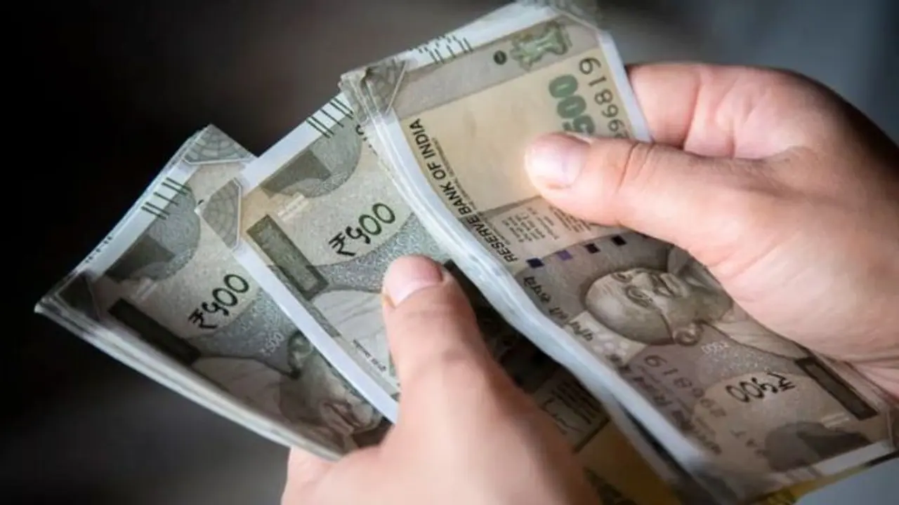 7th Pay Commission : அரசு ஊழியர்களுக்கு அடித்த மெகா பரிசு.. 50 சதவீதம் டிஏ.. எல்லாமே அதிகரிக்கப்போகுது..