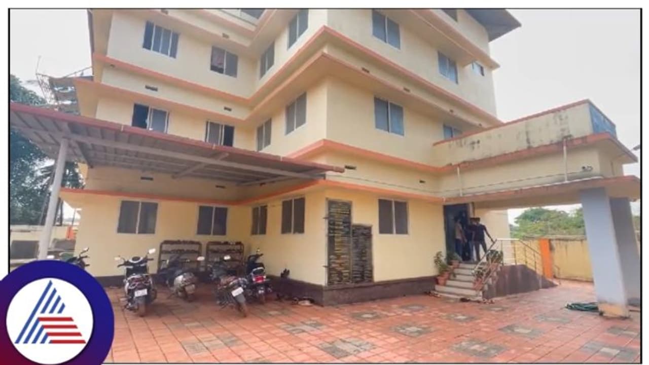 ಚುಡಾಯಿಸಿ ಆಪತ್ತು ತಂದುಕೊಂಡ ವಿದ್ಯಾರ್ಥಿಗಳು, ಹಾಸ್ಟೆಲ್‌ ಗೆ ನುಗ್ಗಿ ಹೊಡೆದ ಕುಡುಕರ ಗ್ಯಾಂಗ್‌!