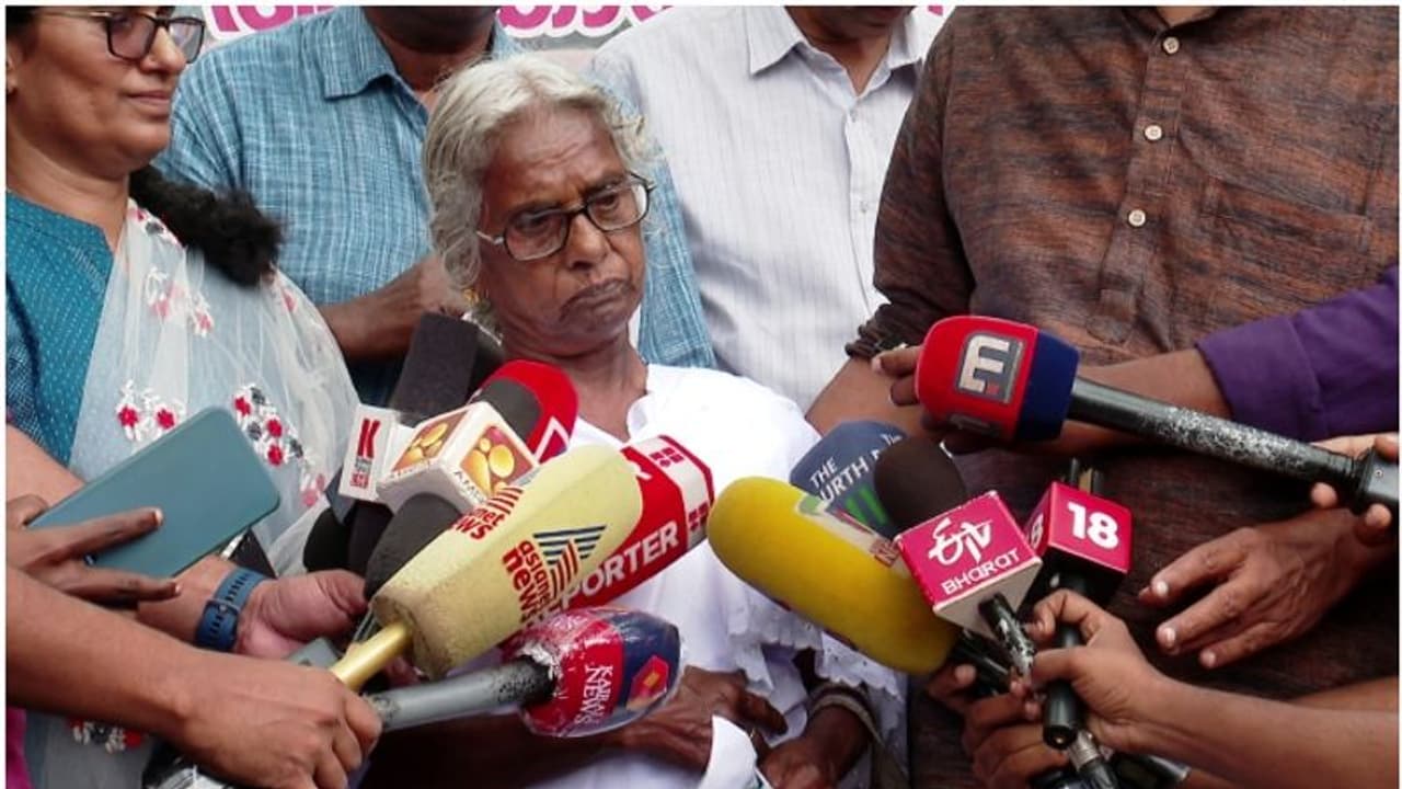 മാസപ്പടിയിൽ നിന്നല്ല, ജനങ്ങളുടെ നികുതിയിൽ നിന്നാണ് പെൻഷൻ ചോദിക്കുന്നത്: മറിയക്കുട്ടി മാസപ്പടിയിൽ നിന്നല്ല, ജനങ്ങളുടെ നികുതിയിൽ നിന്നാണ് പെൻഷൻ ചോദിക്കുന്നത്: മറിയക്കുട്ടി