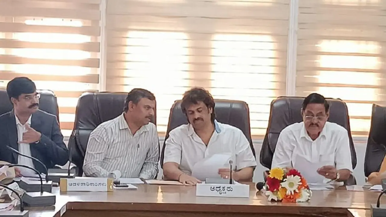 ಭದ್ರಾ ಎಡದಂಡ ನಾಲೆಗೆ ಜ.10, ಬಲದಂಡ ನಾಲೆಗೆ ಜ.20 ರಿಂದ ನೀರು: ಸಚಿವ ಮಧು ಬಂಗಾರಪ್ಪ ಭದ್ರಾ ಎಡದಂಡ ನಾಲೆಗೆ ಜ.10, ಬಲದಂಡ ನಾಲೆಗೆ ಜ.20 ರಿಂದ ನೀರು: ಸಚಿವ ಮಧು ಬಂಗಾರಪ್ಪ